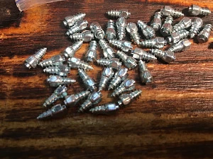 ШИПЫ ВКРУЧИВАЮЩИЕСЯ LWJX4*4-H9 (КОМПЛ., 100 ШТ.)